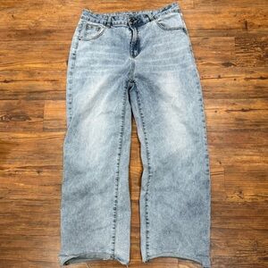 Straight Legged High Waisted Frayed Baggy Women’s Jeans